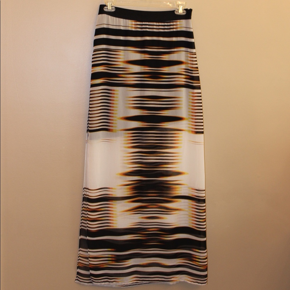 Bebe Sheer Skirt - M